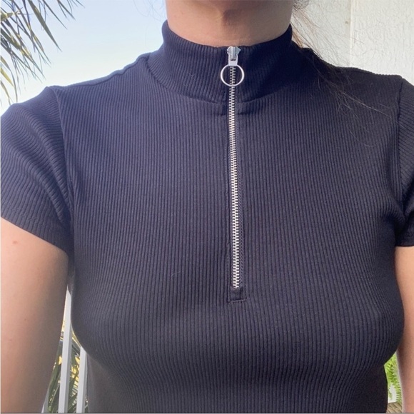 Express Y2k Ribbed Zipper Crop Top - Picture 7 of 8